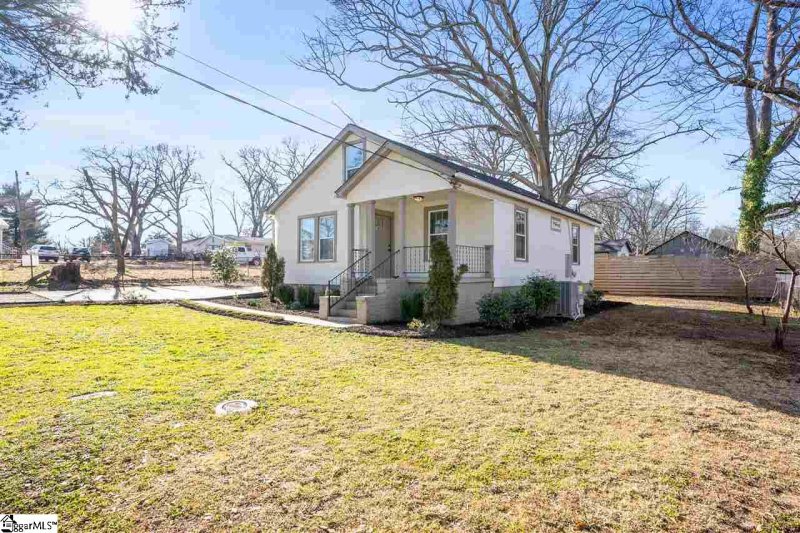 Property image 2 at 111 Alice Street, Greenville, SC 29611