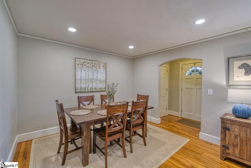 Property image 4 at 208 Ridgecrest Drive, Greenville, SC 29601