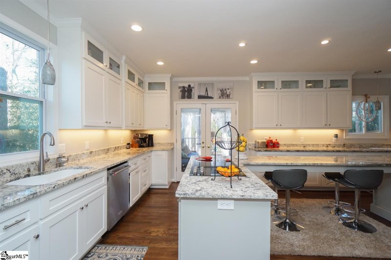 Property image 4 at 403 Foxcroft Road, Greenville, SC 29615