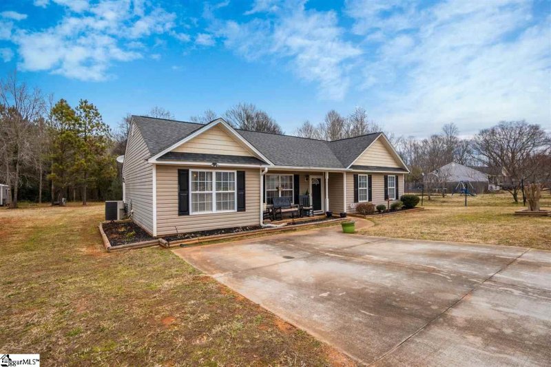 Property image 5 at 217 Amethyst Way, Laurens, SC 29360