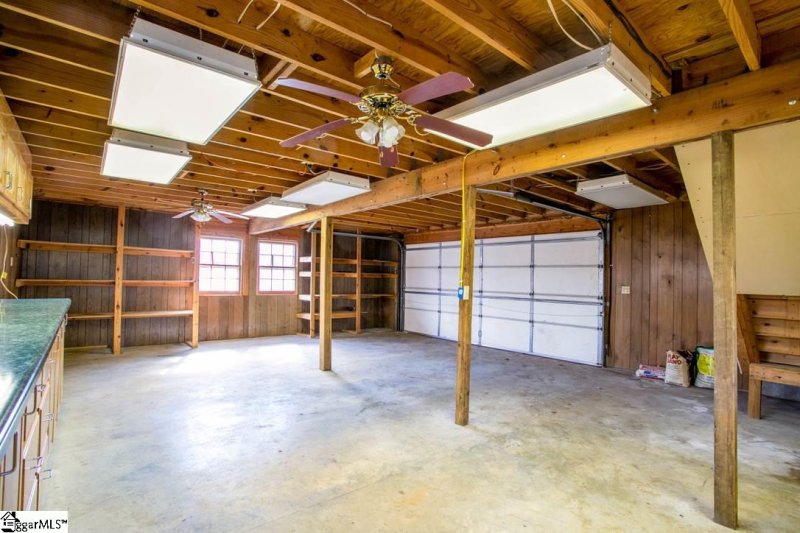 Property image 3 at 3 Wood Heights Avenue, Taylors, SC 29687-4954