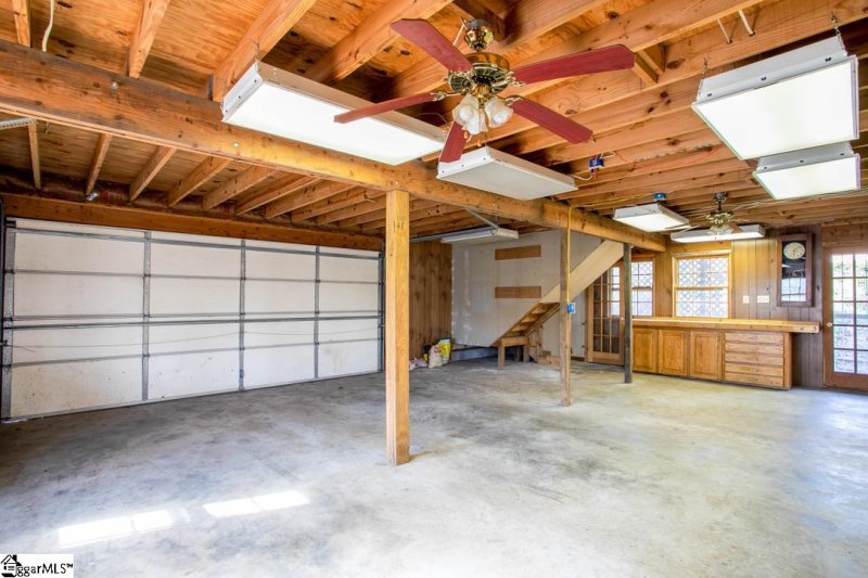 Property image 4 at 3 Wood Heights Avenue, Taylors, SC 29687-4954