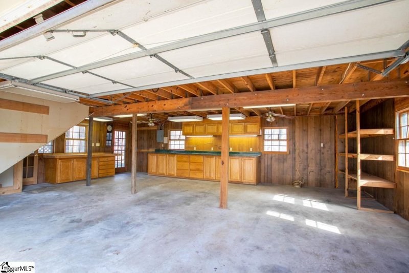 Property image 5 at 3 Wood Heights Avenue, Taylors, SC 29687-4954