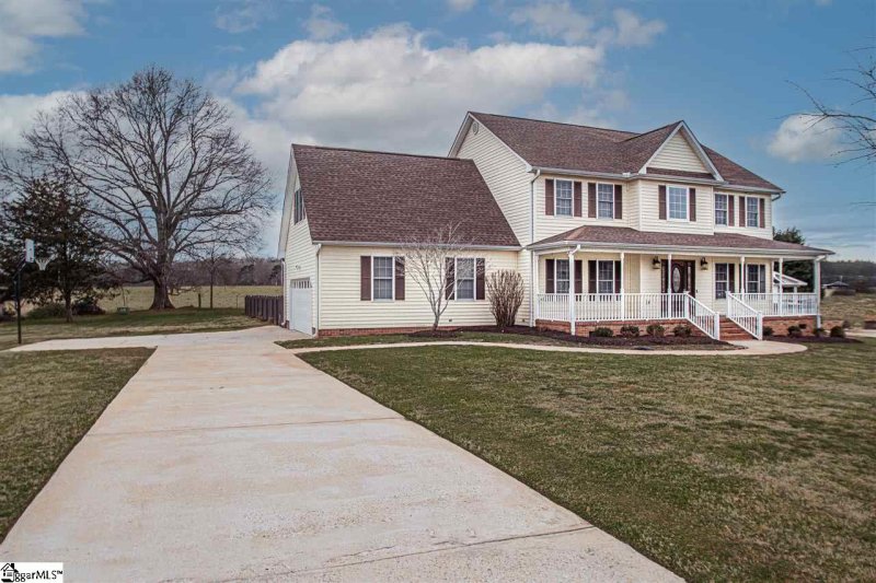 207 Legacy Farm Drive