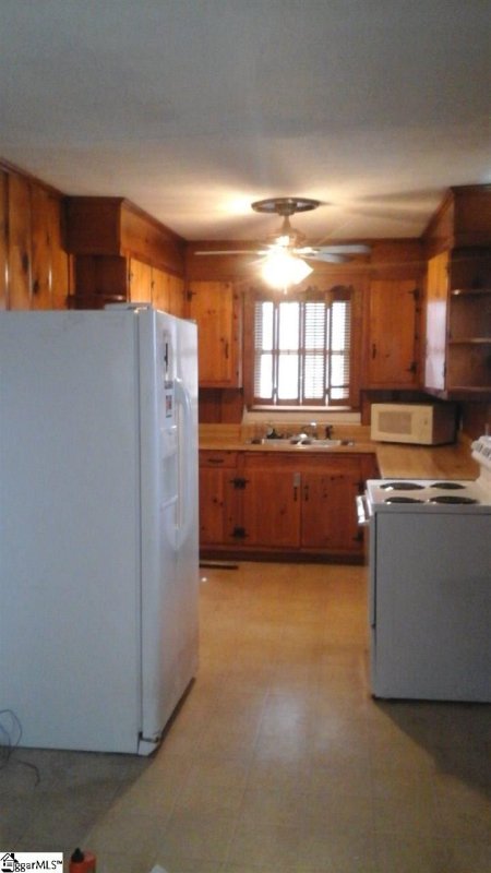 Property image 4 at 18 W Gantt Circle, Piedmont, SC 29673