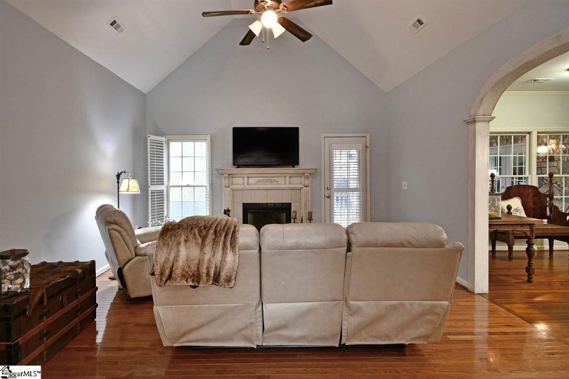 Property image 5 at 8 Tolland Court, Simpsonville, SC 29681