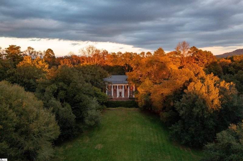 1908 Roe Ford Road
