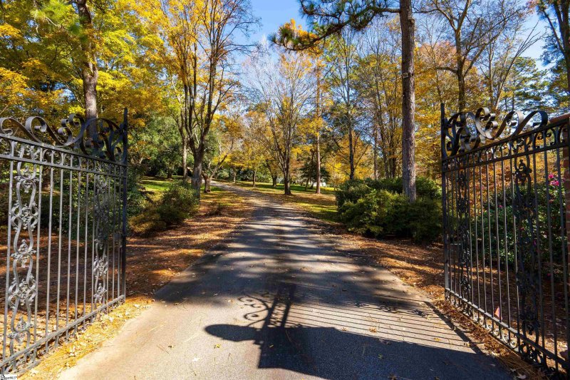 Property image 3 at 1908 Roe Ford Road, Greenville, SC 29617