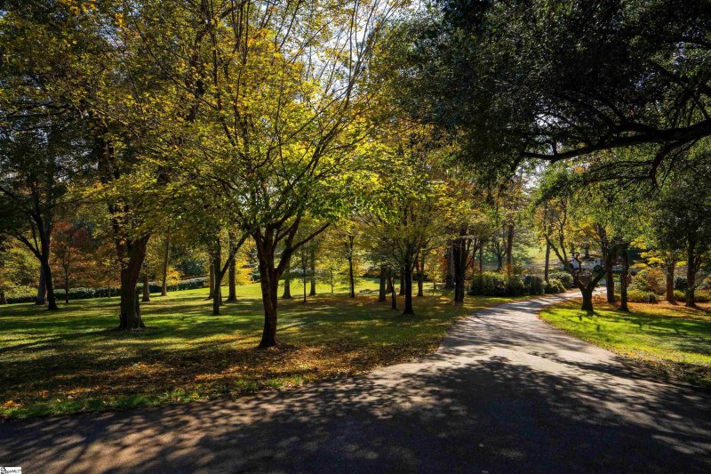 Property image 4 at 1908 Roe Ford Road, Greenville, SC 29617