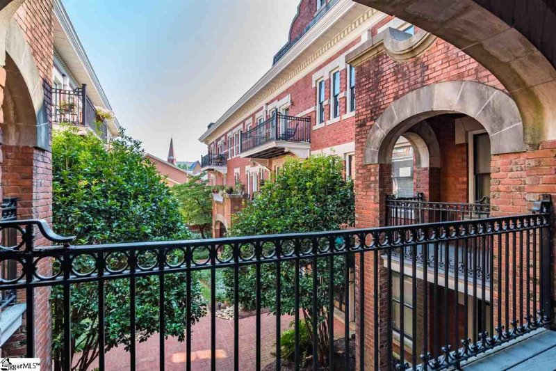 Property image 3 at 400 E Washington Street, Greenville, SC 29601