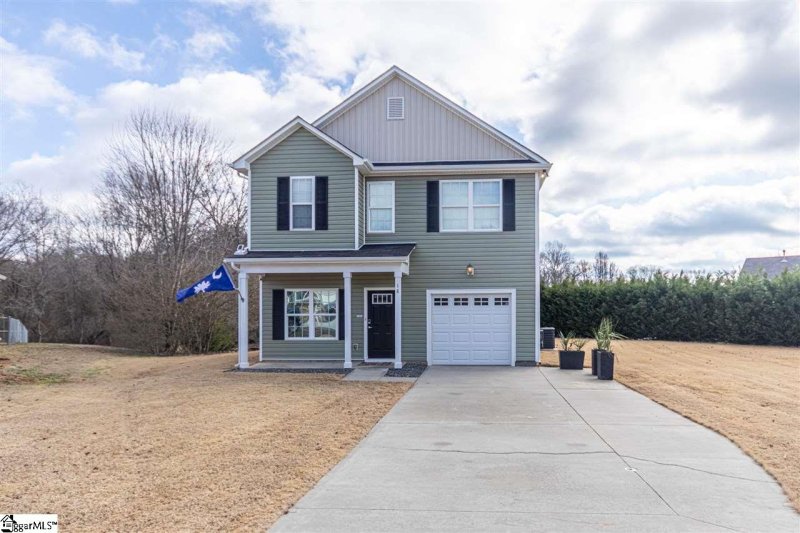 Property image 2 at 18 BOBBER Court, Taylors, SC 29687