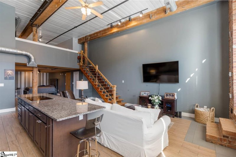 Property image 3 at 300 South Street, Simpsonville, SC 29681