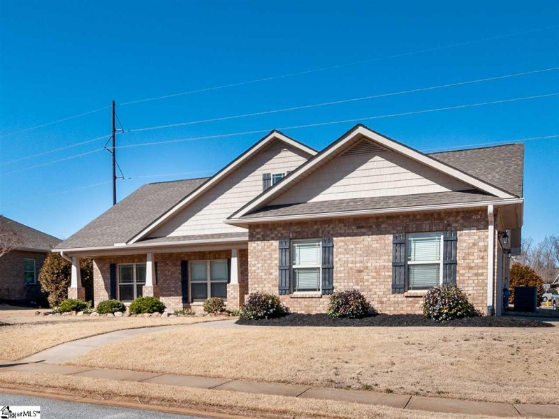 Property image 2 at 2 Sampit Drive, Simpsonville, SC 29681