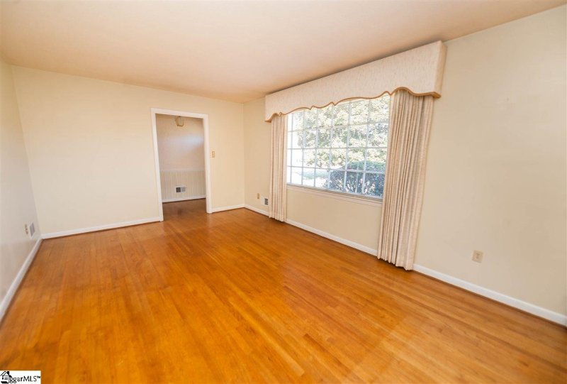 Property image 3 at 365 Fairlane Drive, Spartanburg, SC 29307