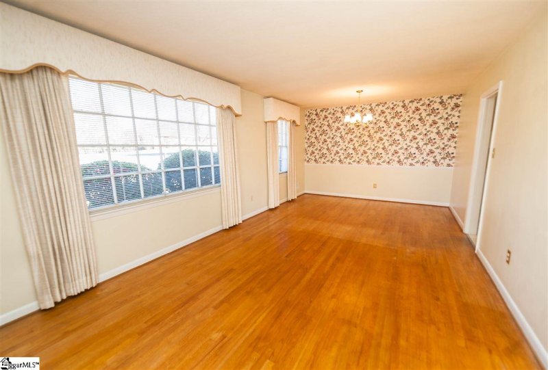 Property image 4 at 365 Fairlane Drive, Spartanburg, SC 29307