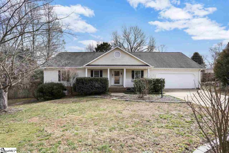 Property image 3 at 402 Hedgerow Drive, Greenville, SC 29607