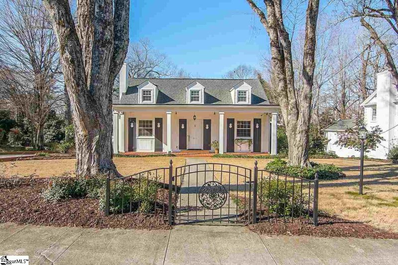Property image 2 at 415 N B Street, Easley, SC 29640