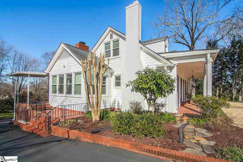 Property image 4 at 415 N B Street, Easley, SC 29640