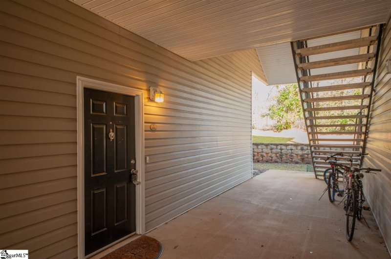 Property image 2 at 404 McKenna Circle, Greenville, SC 29615