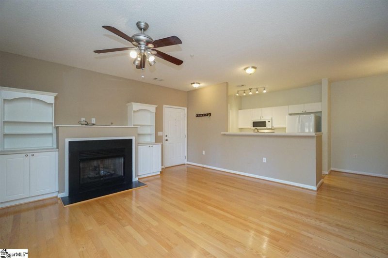 Property image 4 at 404 McKenna Circle, Greenville, SC 29615