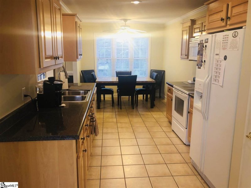 Property image 5 at 110 Royal Drive, Williamston, SC 29697