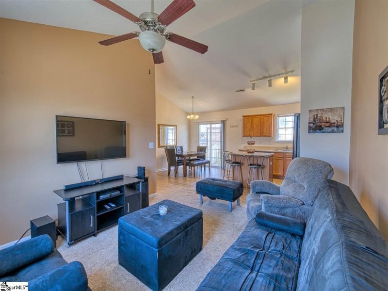 Property image 2 at 42 Spring Fellow Lane, Taylors, SC 29687-1714