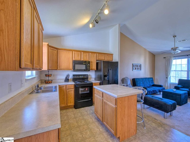 Property image 3 at 42 Spring Fellow Lane, Taylors, SC 29687-1714