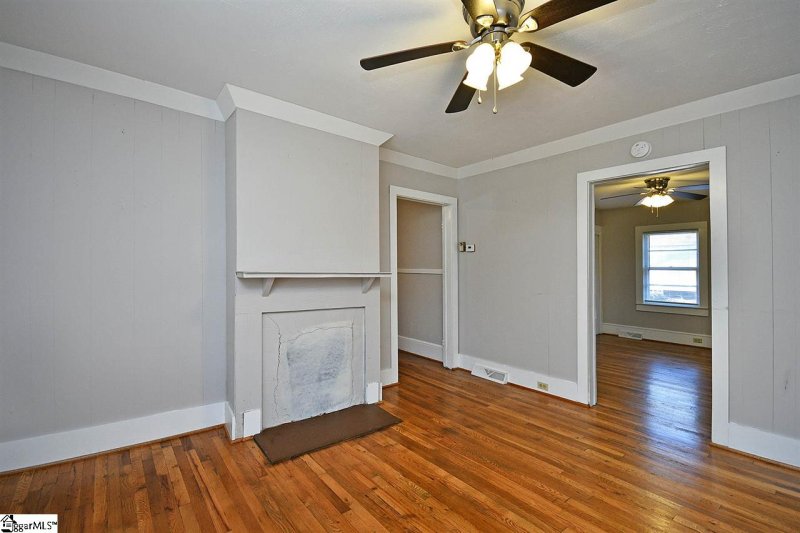 Property image 3 at 205 Arial Street, Easley, SC 29640