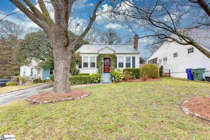 Property image 2 at 16 Brookway Drive, Greenville, SC 29605