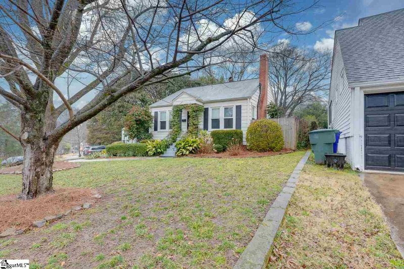 Property image 3 at 16 Brookway Drive, Greenville, SC 29605