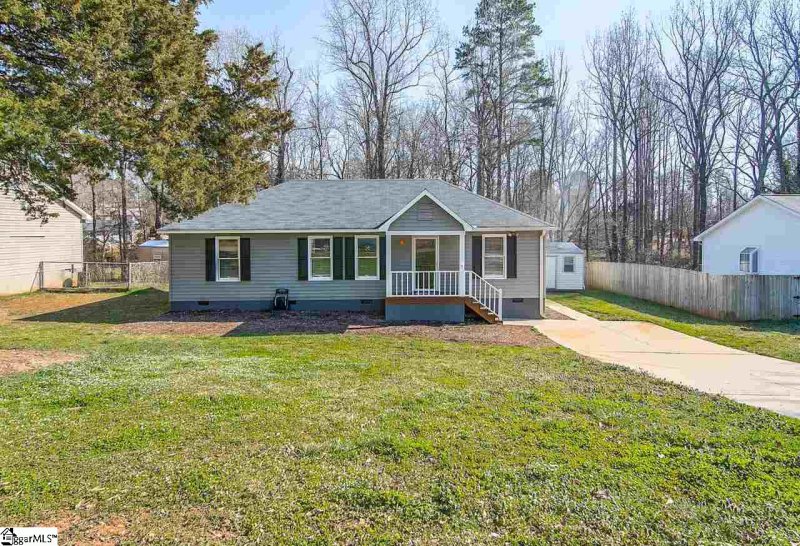 Property image 2 at 10 Cooperfield Avenue, Piedmont, SC 29673