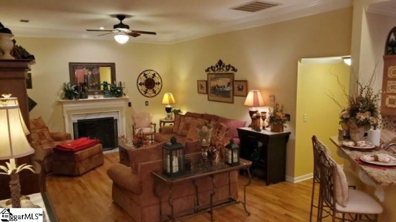 Property image 3 at 517 Scarlet Oak Drive, Fountain Inn, SC 29644