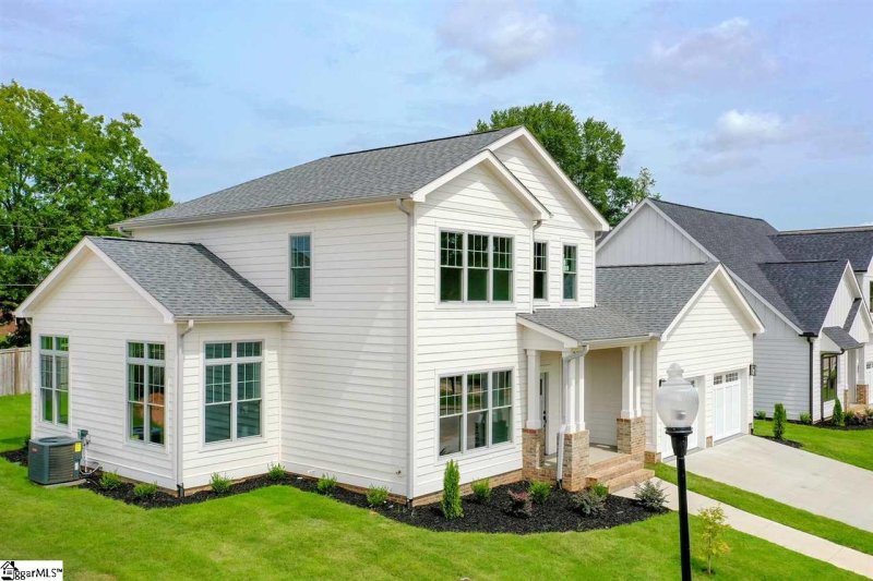 Property image 2 at 3 Azalea Spring Court, Greenville, SC 29615