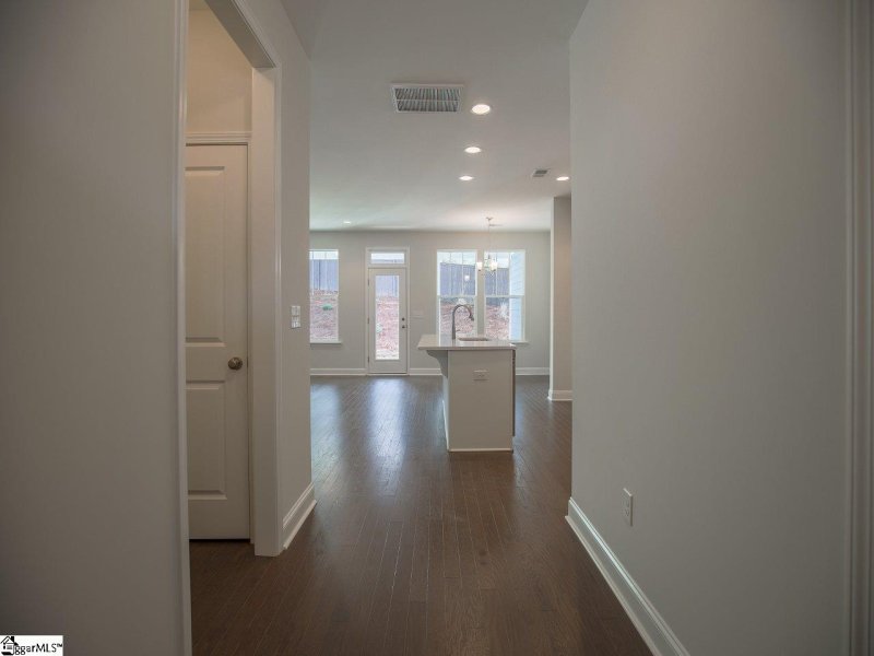 Property image 4 of 211 Wrightwood Lane in Rockbridge, Greer, SC 29650