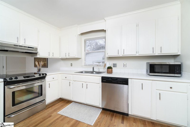 Property image 3 at 112 Brookview Circle, Greenville, SC 29605