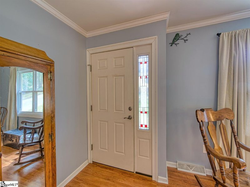 Property image 4 at 4 Hillbrook Road, Taylors, SC 29687