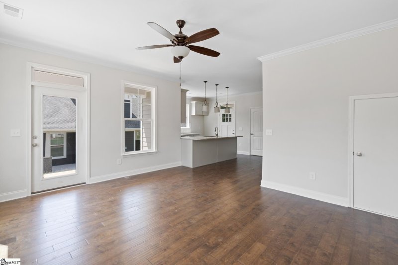 Property image 4 at 542 Twin Lake Road, Greenville, SC 29609