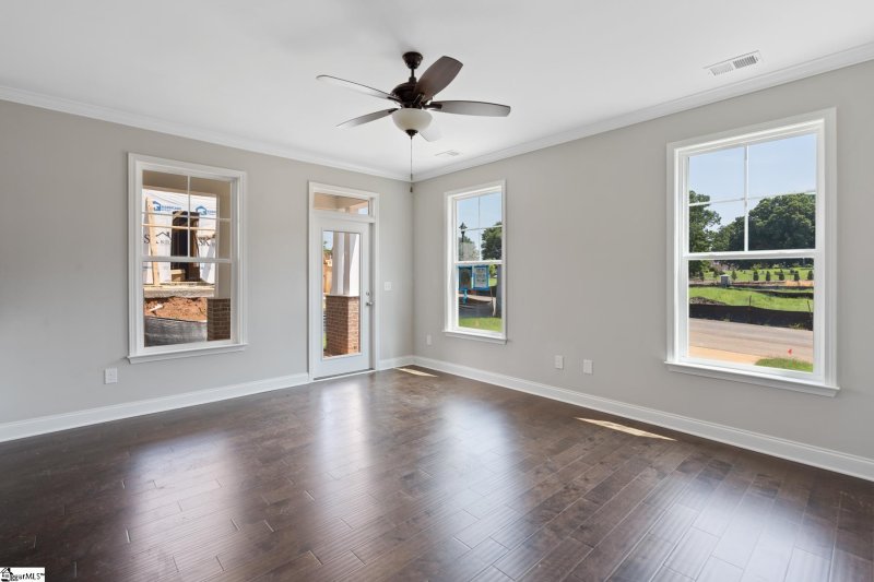 Property image 4 at 544 Twin Lake Road, Greenville, SC 29609
