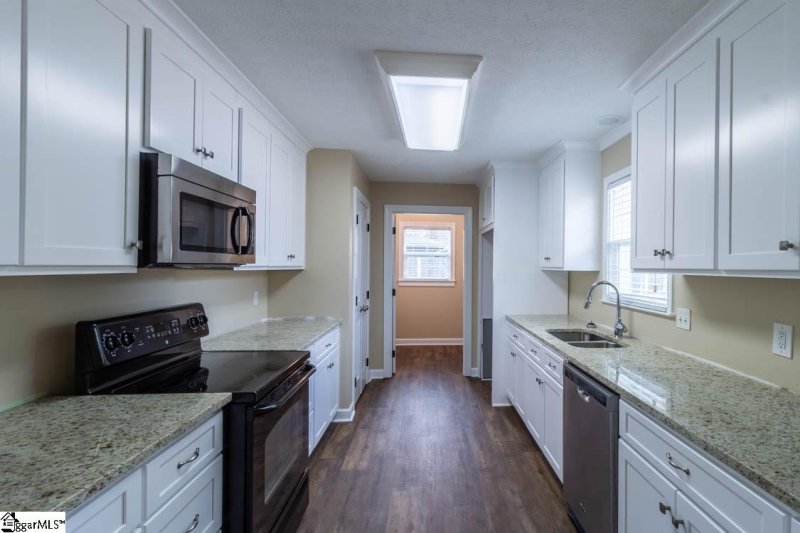 Property image 3 at 102 Longview Terrace, Easley, SC 29642