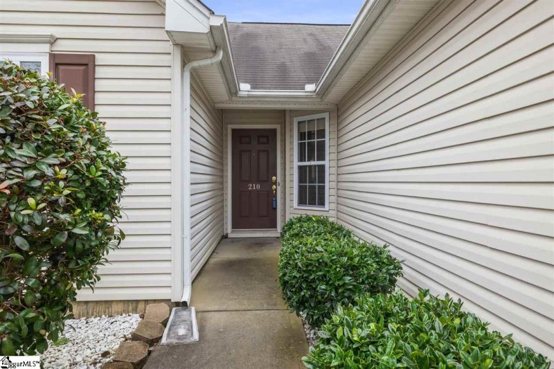 Property image 4 at 210 Montauk Drive, Greenville, SC 29607