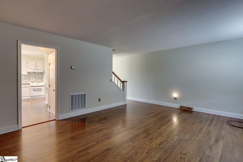 Property image 2 at 815 Edwards Road, Greenville, SC 29615