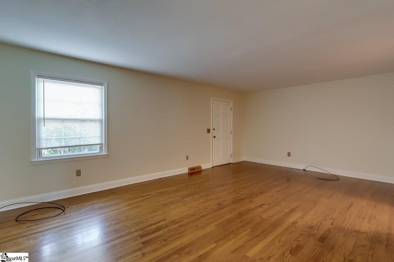 Property image 3 at 815 Edwards Road, Greenville, SC 29615