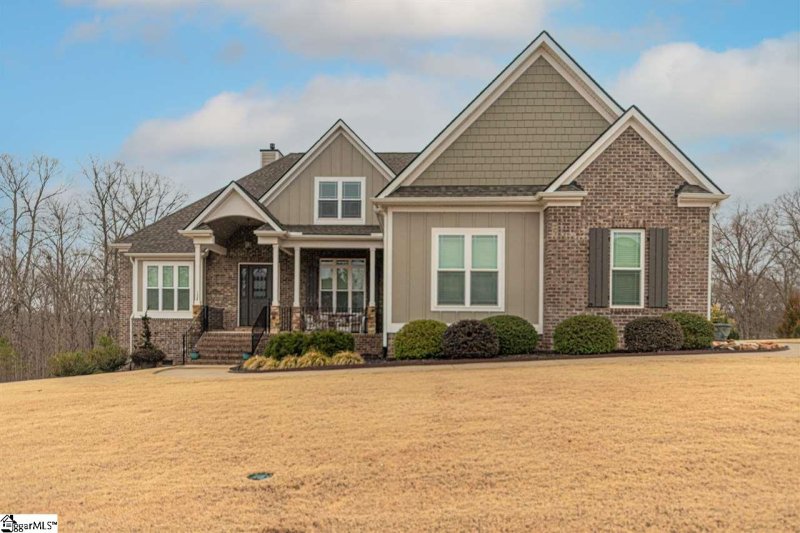 Property image 2 at 124 ACUSHNET Lane, Taylors, SC 29687