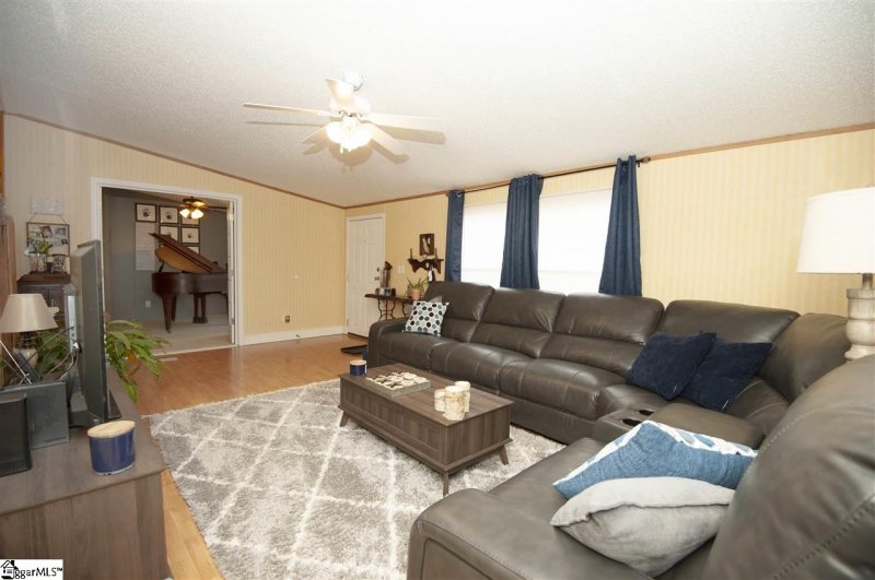 Property image 4 at 408 Kalispell Place, Marietta, SC 29661