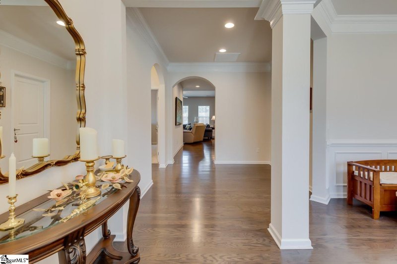 Property image 4 at 504 Briar Oaks Lane, Simpsonville, SC 29681-8064