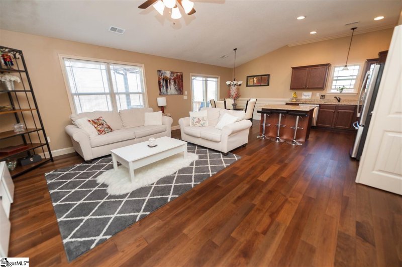 Property image 5 at 114 S Hamlet Court, Moore, SC 29369