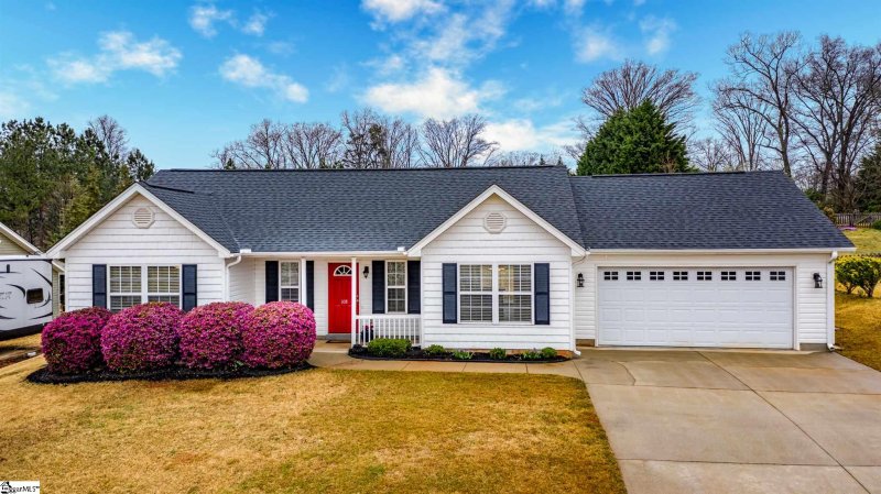 Property image 2 at 108 Care Lane, Greer, SC 29651-5084