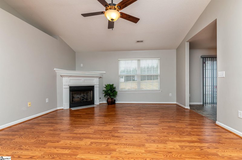 Property image 4 at 108 Care Lane, Greer, SC 29651-5084