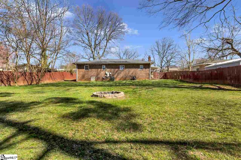 Property image 2 at 110 Lynn Street, Greer, SC 29651