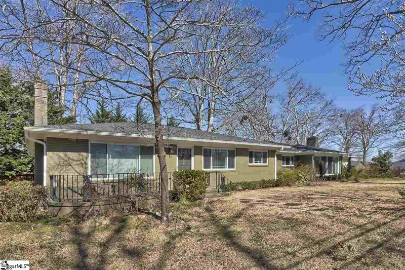 Property image 2 at 201 Oakfield Avenue, Easley, SC 29640